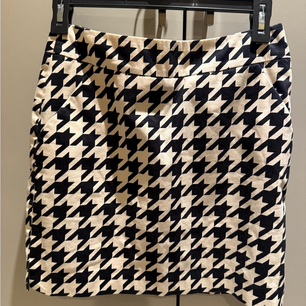 Loudmouth Black and White Houndstooth Mini Skirt